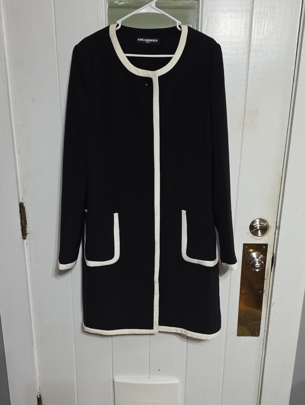 Karl Lagerfeld Women's Coat Black W/White Trim Buttons Lightweight XL? EUC *READ - Picture 2 of 13